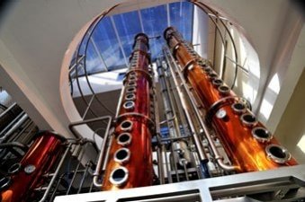Copper Rivet dstillery inside 