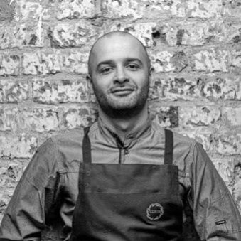 Jose etura headshot